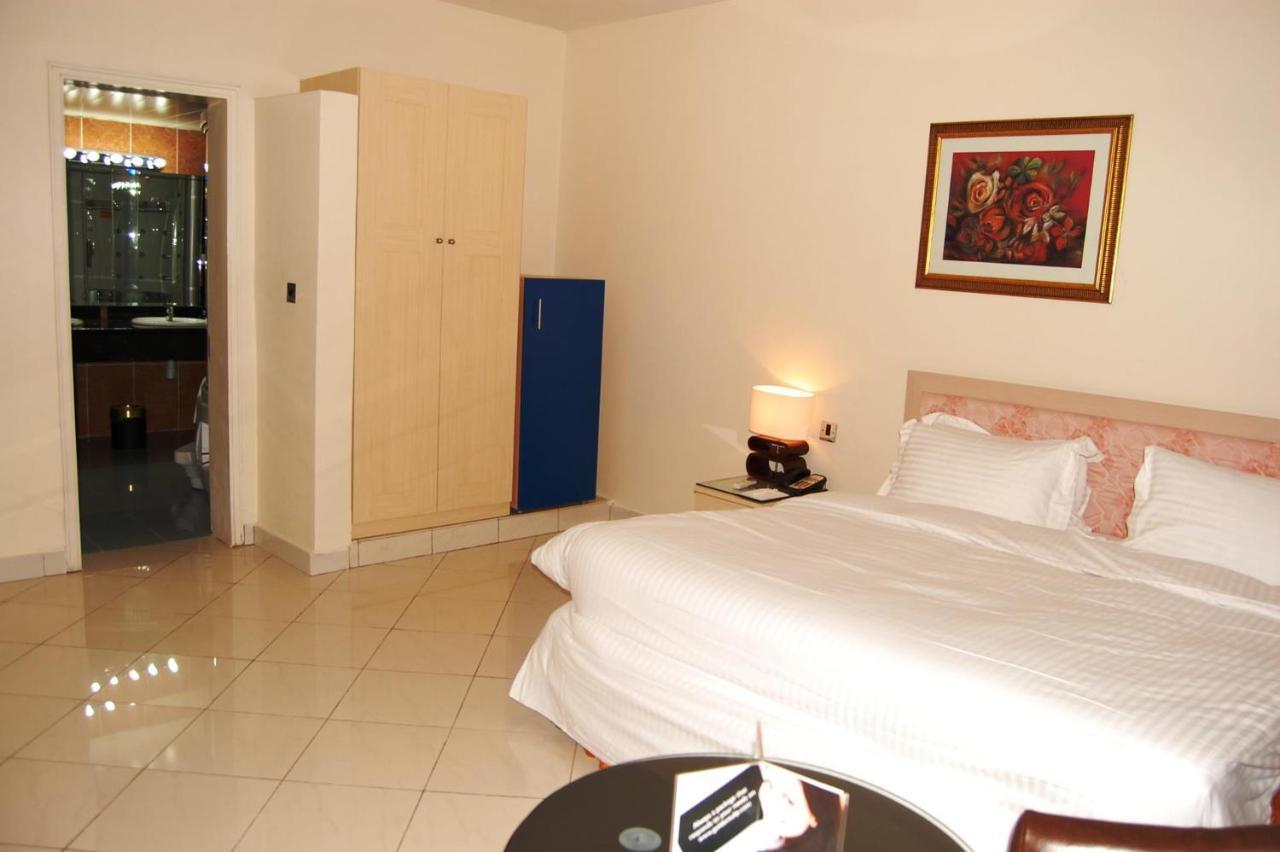 Golden Royale Hotel Enugu Exterior photo