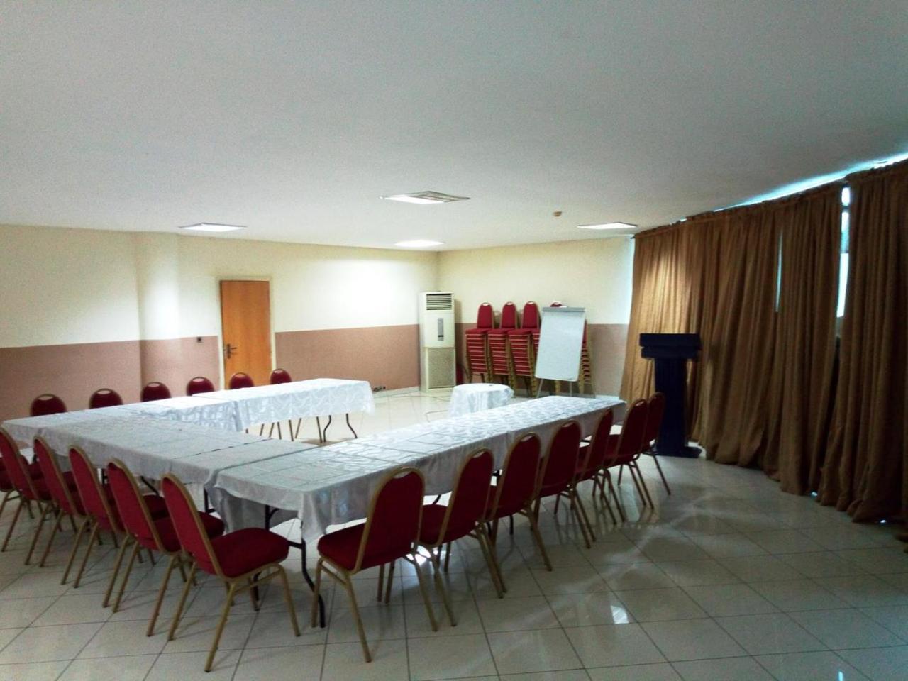Golden Royale Hotel Enugu Exterior photo